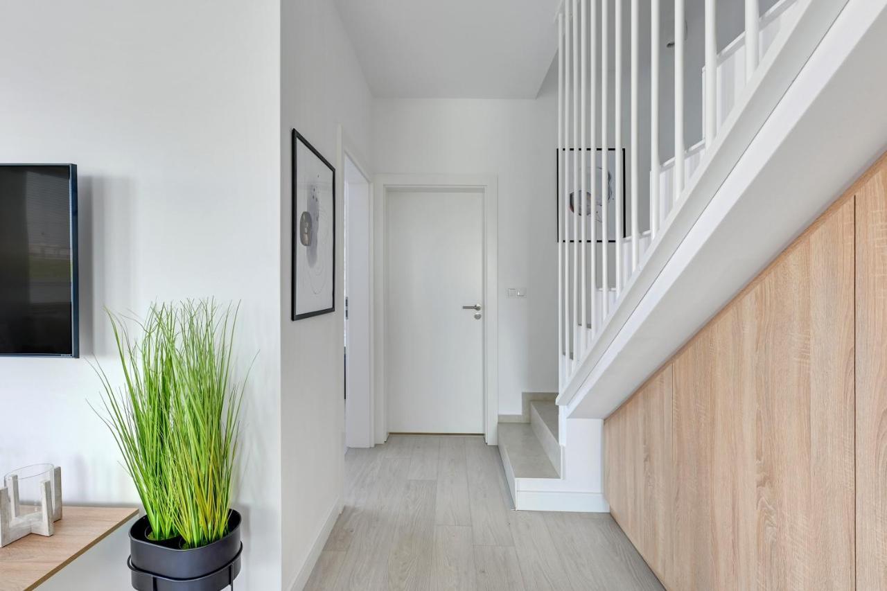 Rewa Park Apartment Bagian luar foto